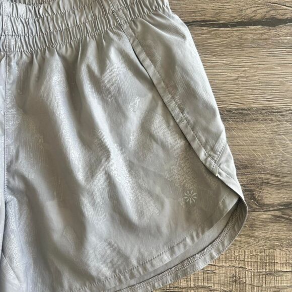 Athleta Grey Athletic Shorts Women’s Size Small - Picture 2 of 4